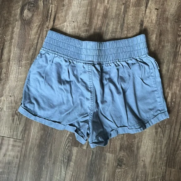 High Waist Blue Shorts with Distressed Hem - Picture 2 of 3